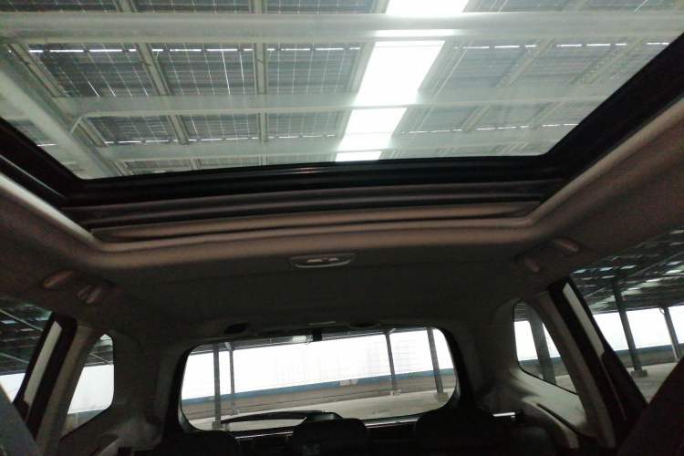 Used Subaru Forester 2022 2.0i AWD Luxury Edition EyeSight Headliner