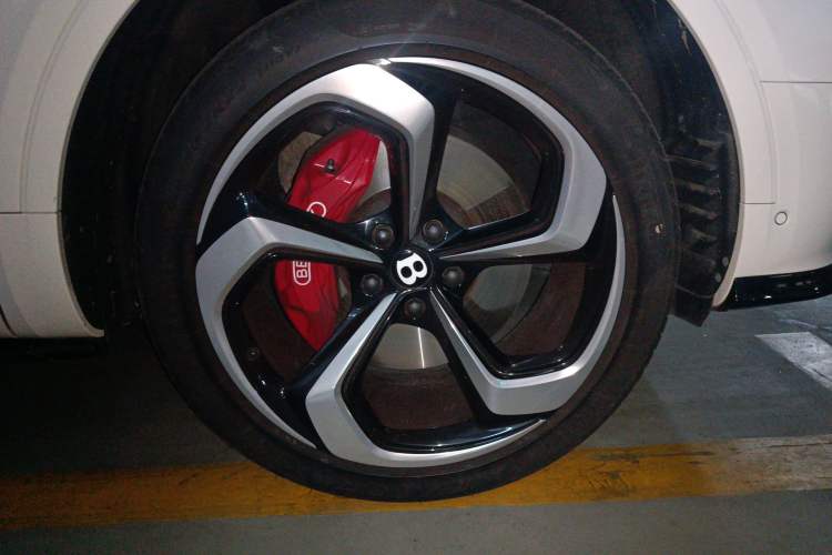 Used Bentley Bentayga 2022 4.0T V8
