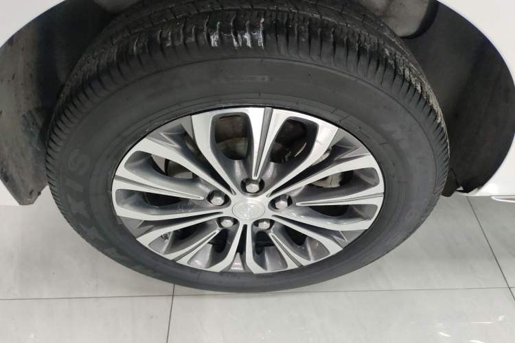 Used Buick GL8 2023 Land Executive Class Smart Enjoyment Model