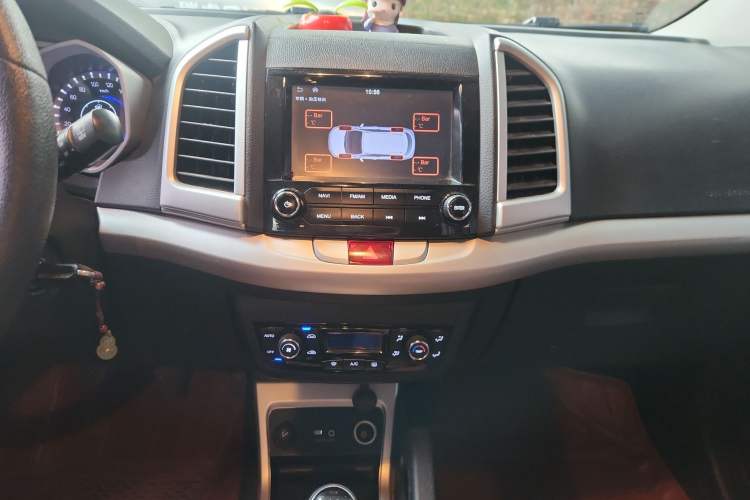 Used JAC Group Refine S3 2016 1.5L Manual Luxury Smart Version Audio And AC Panel