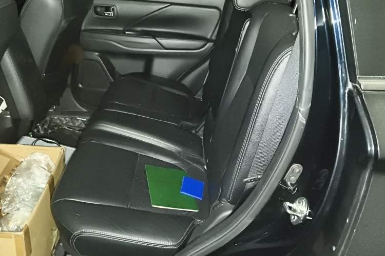 Used Mitsubishi Outlander 2016 2.4L 4x4 Elite Edition 5 Seats