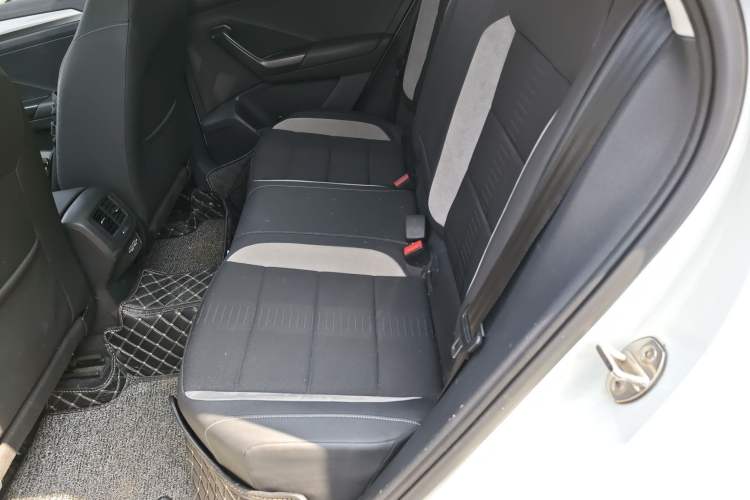 Used Volkswagen T-ROC 2018 230TSI DSG Two-Wheel Drive Advanced Version China V Standard
