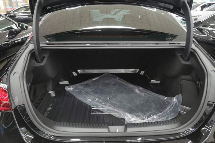 Used Mercedes-Benz E-Class 2025 E 300 L Luxury Model