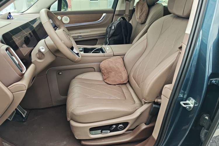 Used Hima AITO M9 2024 Range-Extended Ultra Version 52 kWh 5-Seater Model
