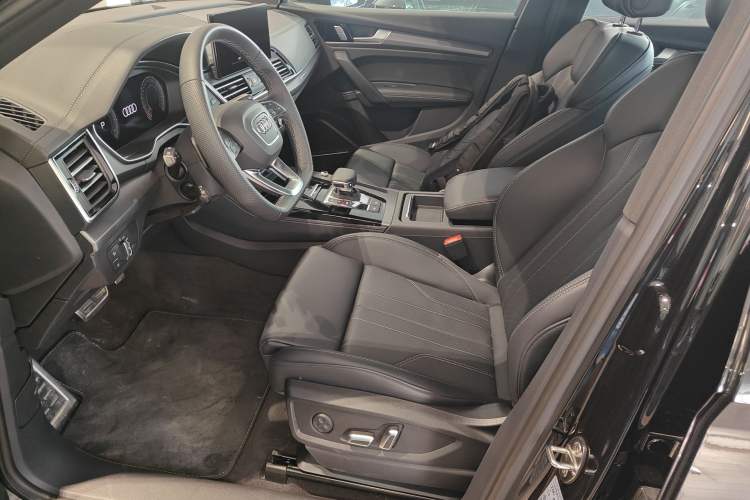 Used Audi Q5L 2025 quattro 45th Anniversary Edition 45 TFSI Luxury Dynamic Model