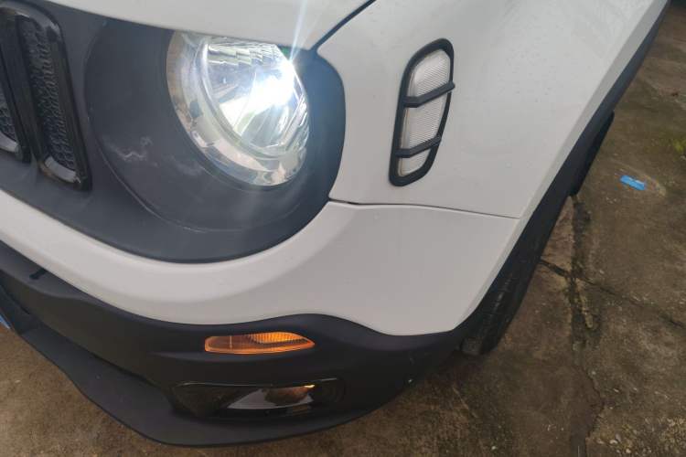 Used Jeep Renegade 2017 180T Automatic Jingneng Edition Left Front Headlight
