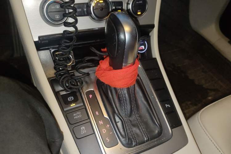 Used Volkswagen Magotan 2013 1.8TSI Luxury Model Gear Lever