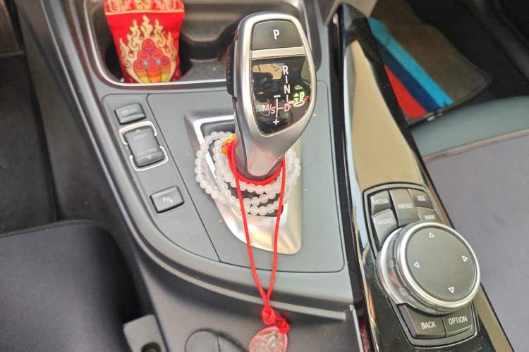 Used BMW 3 Series 2015 320i Luxury Edition Sports Design Package