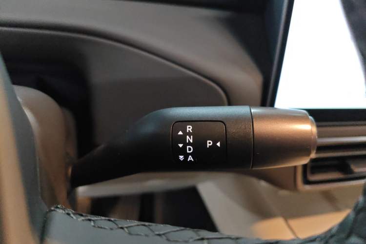 Used Li Auto MEGA 2024 Ultra Model