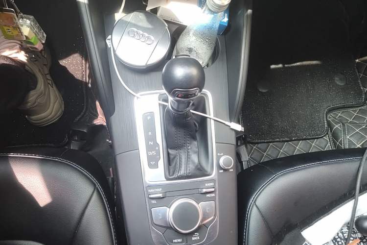 Used Audi A3 2019 Limousine 35 TFSI Ambition China V Gear Lever