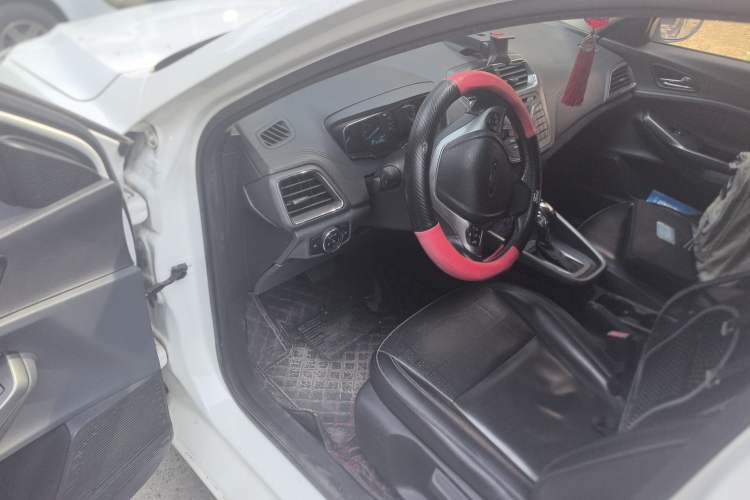 Used Ford Escort 2015 1.5L Automatic Fashion Model
