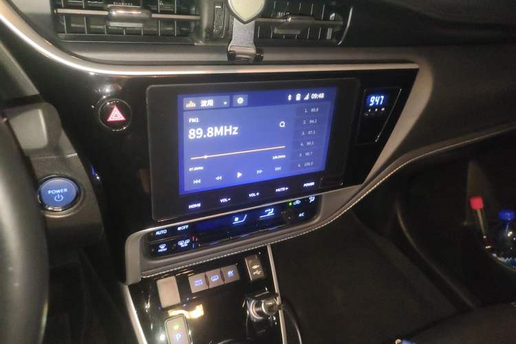 Used Toyota Corolla Hybrid E+ 2019 1.8L E-CVT Luxury Edition
