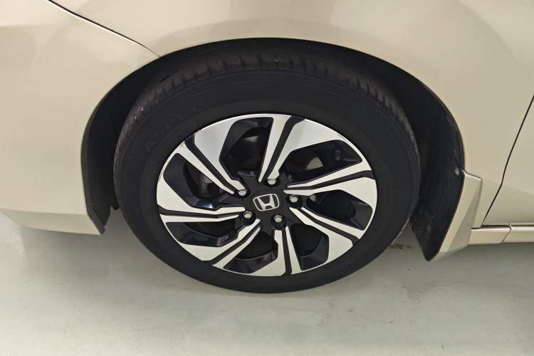 Used Honda Crider 2016 1.8L CVT Luxury Edition
