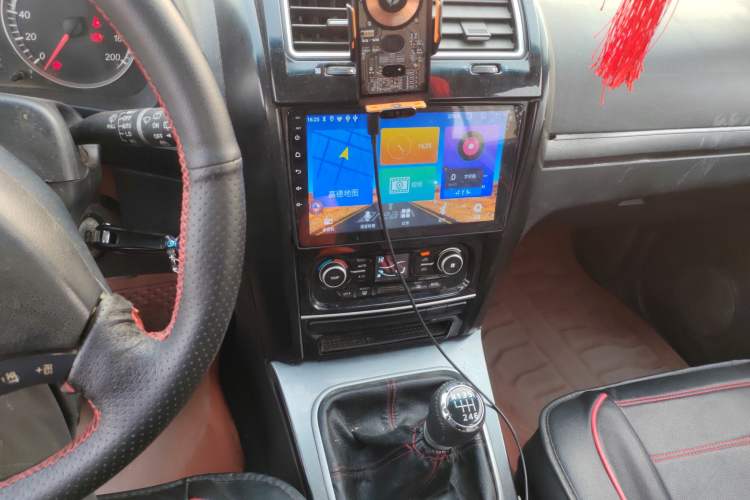 Used Haval H5 Classic 2013 ZhiZun Edition 2.0T Manual Two-Wheel Drive Elite Model