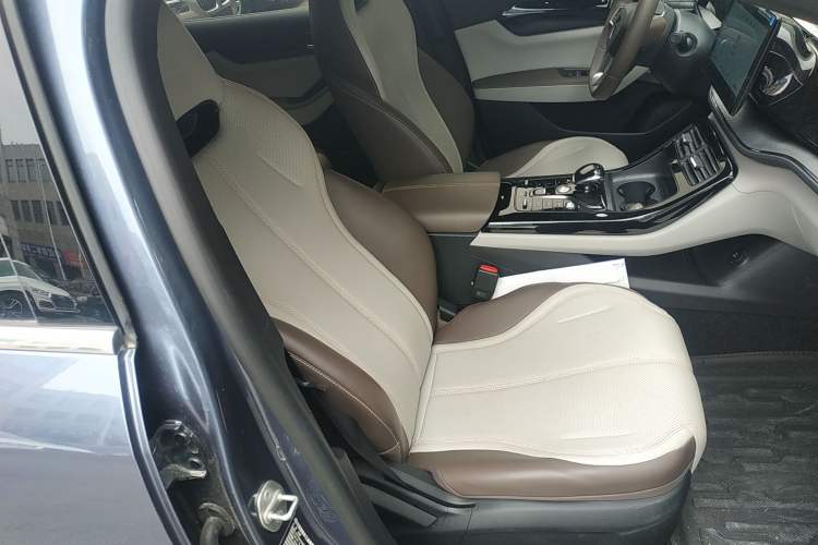 Used BYD Qin PLUS 2024 HONOR Edition DM-i 55KM Leading Model
