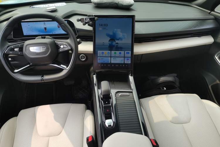 Used Geely Auto Emgrand X7 Sport 2023 Boyue COOL 1.5TD ZhiZun Edition