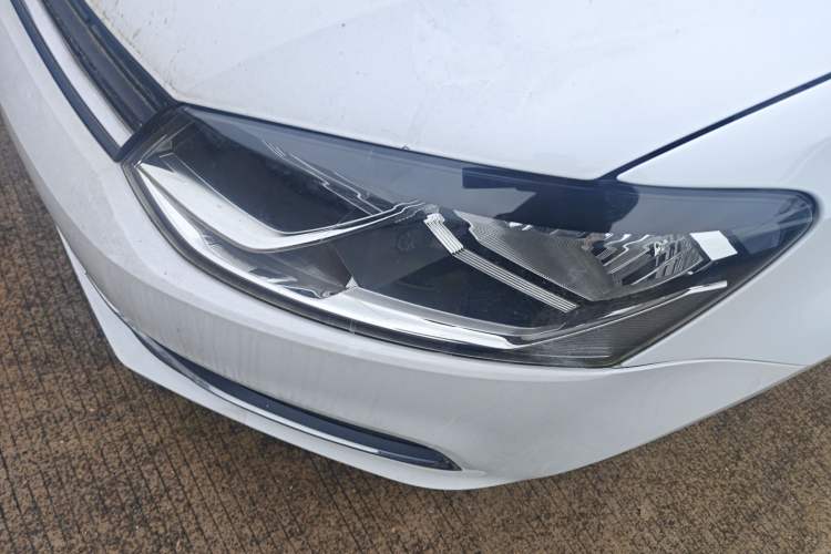 Used Volkswagen Polo 2014 1.6L Automatic Comfort Edition Left Front Headlight