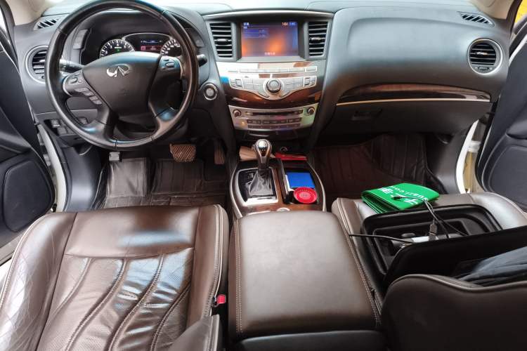 Used Infiniti QX60 2018 2.5 S/C Hybrid Two-Wheel-Drive Champion Family Edition Center Console