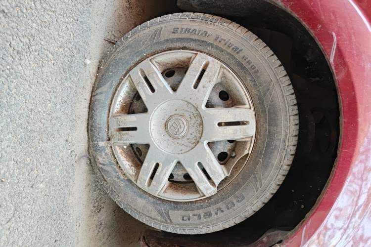 Used Buick Excelle 2011 1.6 LX-MT Right Front Wheel Hub