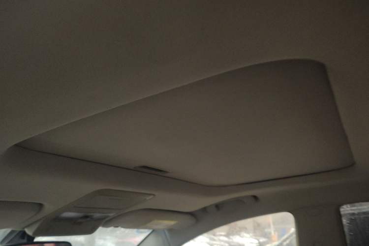 Used Chevrolet Captiva 2012 2.4L 4x4 Luxury Edition 5 Seats Headliner