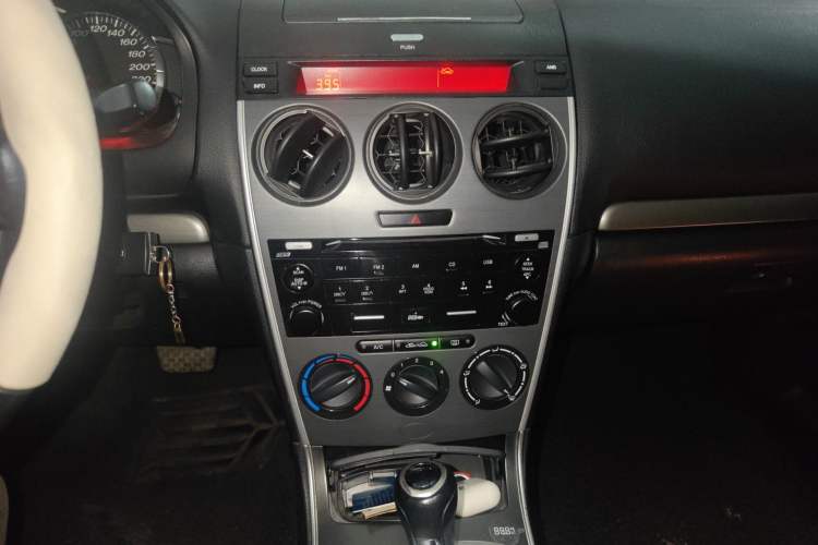 Used Mazda 6 2015 2.0L Automatic Classic Version
