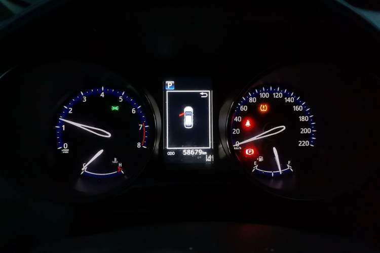 Used Toyota C-HR 2018 2.0L Leading with Sunroof China V Standard