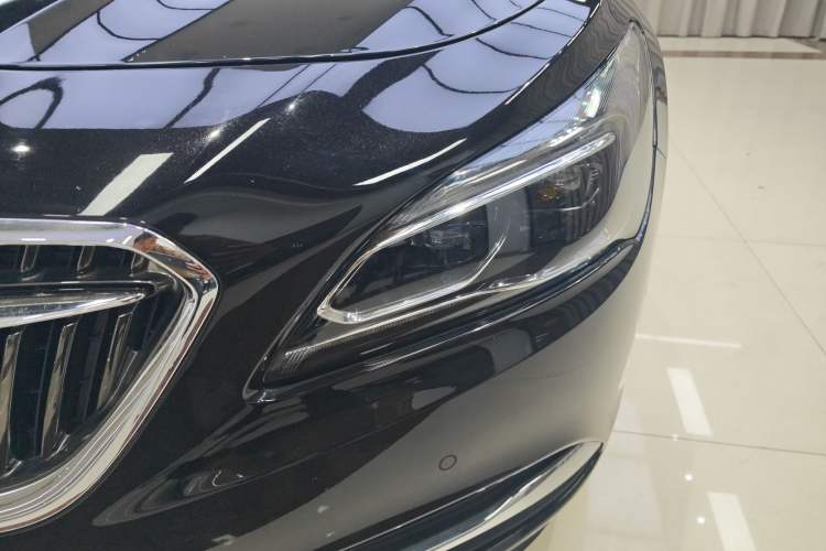 Used Buick LaCrosse 2016 28T Luxury Version Left Front Headlight