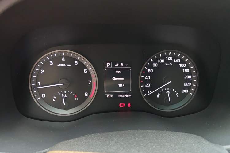 Used Hyundai Tucson 2015 1.6T Dual-Clutch Two-Wheel-Drive Smart Model Instrument Cluster