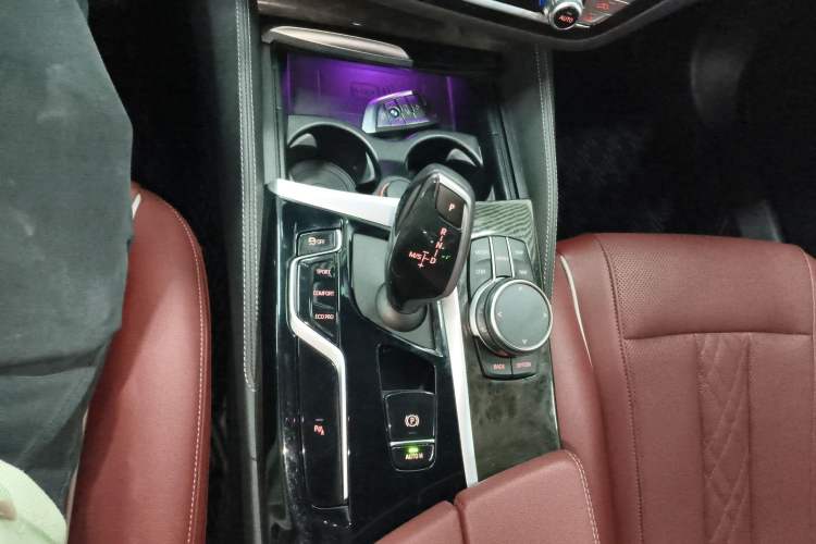 Used BMW 5 Series 2022 Second Facelift 525Li M Sport Package