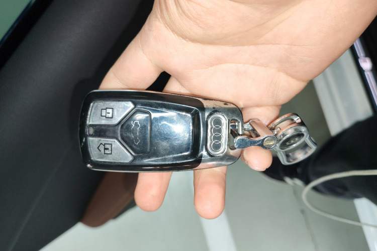 Used Audi A4L 2019 40 TFSI Fashion Version China V