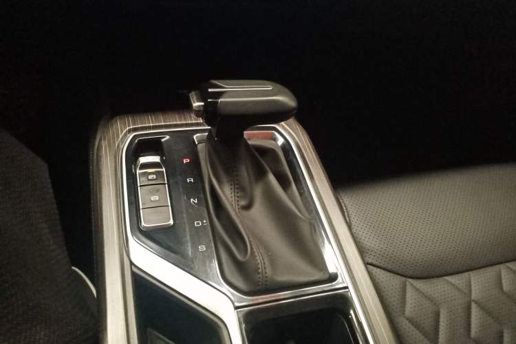 Used Wuling Jiachen 2022 1.5T CVT Deluxe Flagship Edition Gear Lever