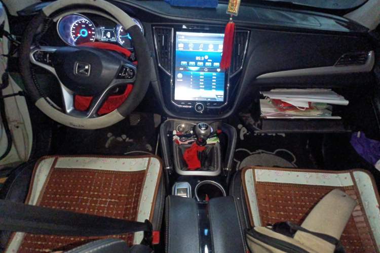 Used Zotye SR7 2016 1.5T Manual Cube Heart Edition China V Standard
