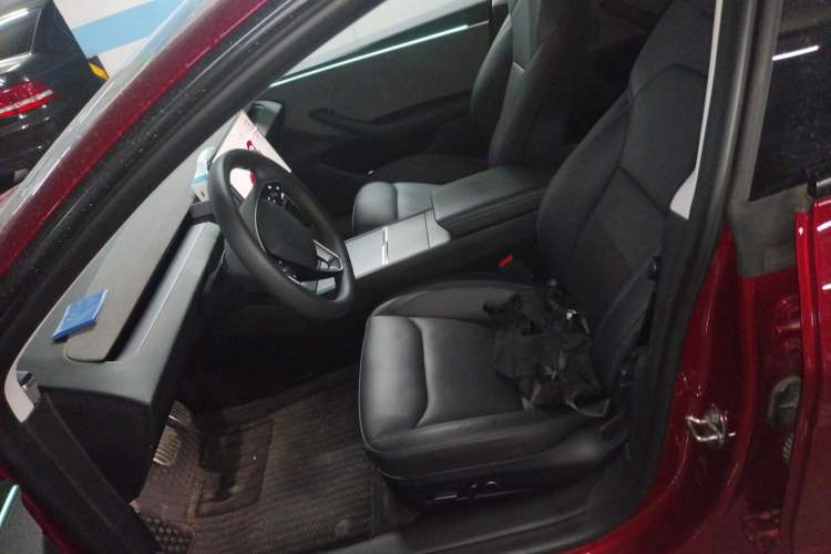 Used Tesla Model 3 2023 Rear-Wheel-Drive Version
