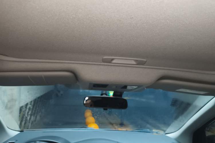 Used Nissan Tiida 2016 1.6L CVT Cool Dynamic Edition Headliner