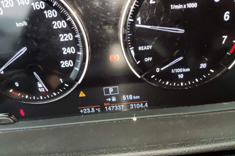 Used BMW 1 Series 2018 118i Sport Edition Odometer Close Up