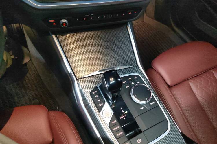 Used BMW 3 Series 2022 Revised 325i M Sport Night Edition Package Gear Lever