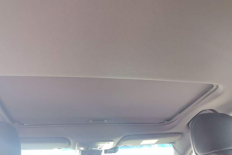 Used Toyota Avalon 2022 2.5L Luxury Edition Headliner