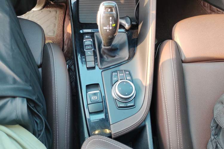 Used BMW X1 2021 sDrive20Li Premium Edition Gear Lever