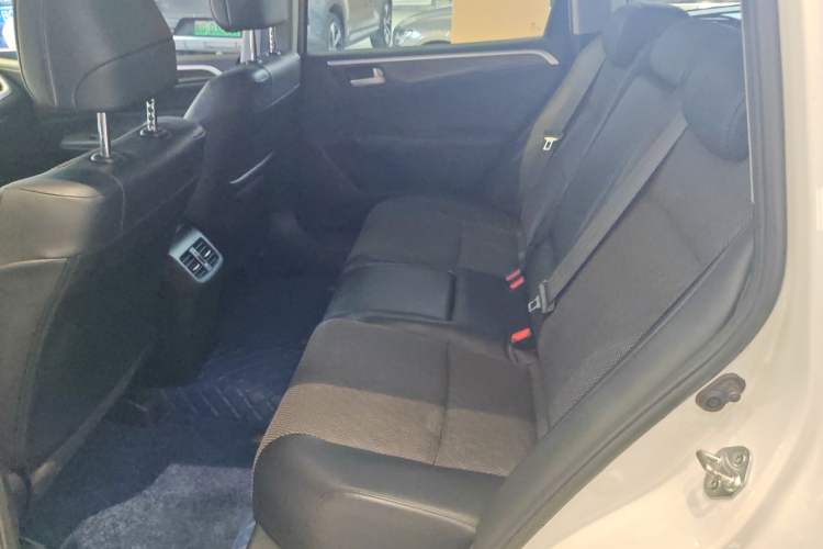 Used Honda Jade 2017 1.8L automatic Comfort version 5 seats
