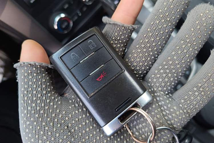 Used Chevrolet Captiva 2015 2.4L 4x4 Flagship Edition 7-Seater Vehicle Key