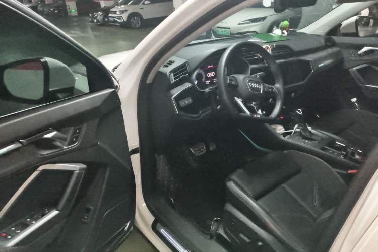 Used Audi Q3 2020 45 TFSI quattro Fashion Dynamic Model Driver Seat