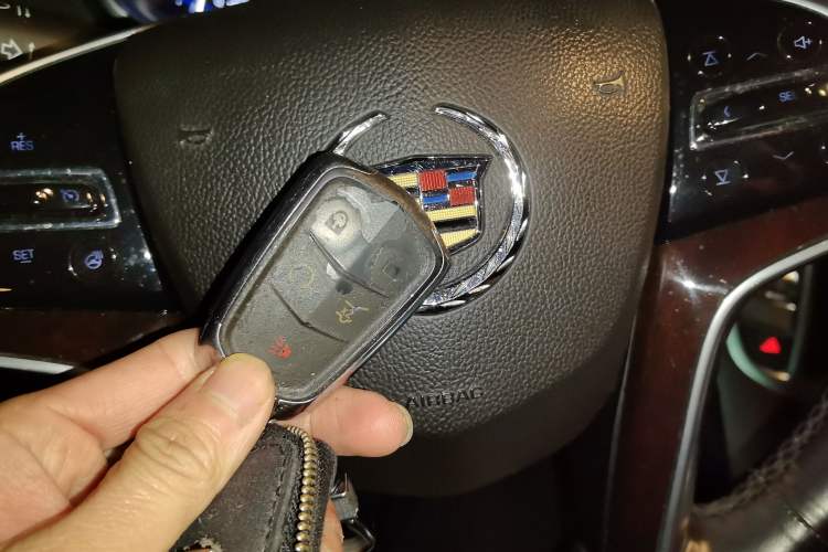 Used Cadillac SRX 2015 3.0L Leading Model