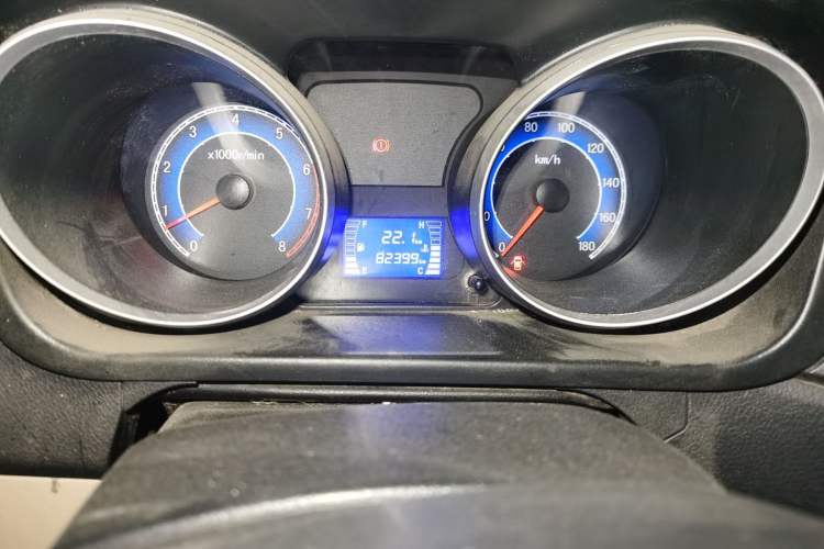 Used CHANGAN KAICHENG Ruixing M70 2017 1.5L Comfort Edition 6-Seater Liftback Door DAM15DL