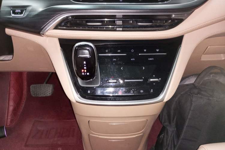 Used Buick GL8 2021 ES Land Cruiser 653T Luxury Edition