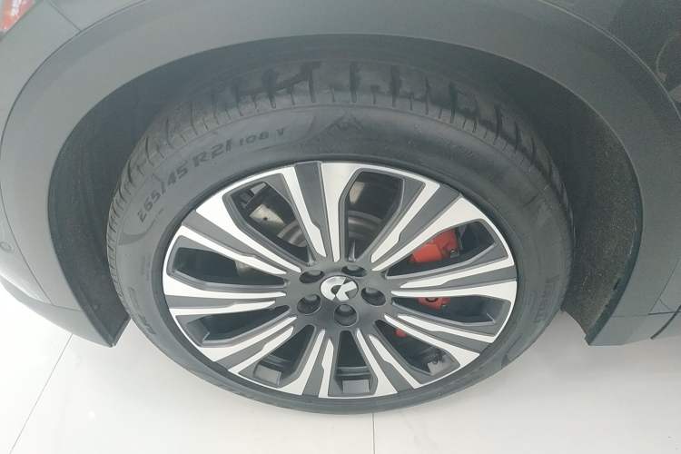 Used Nio ES8 2023 75 kWh Left Front Wheel Hub