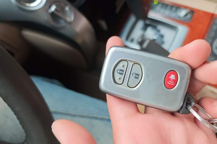 Used Toyota Land Cruiser  Vehicle Key