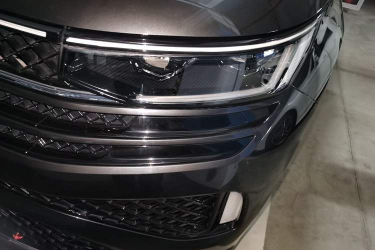 Used Volkswagen Tavendor 2023 380TSI Four-Wheel Drive R-Line Cruise Edition