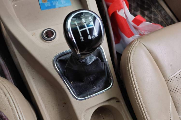 Used Wuling Hongguang 2014 1.5L S Comfort Model