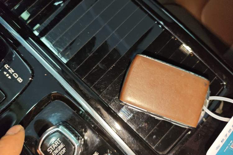 Used Volvo S90 New Energy 2019 T8 E-Drive Hybrid Intelligent Luxury Version China V Standard Vehicle Key