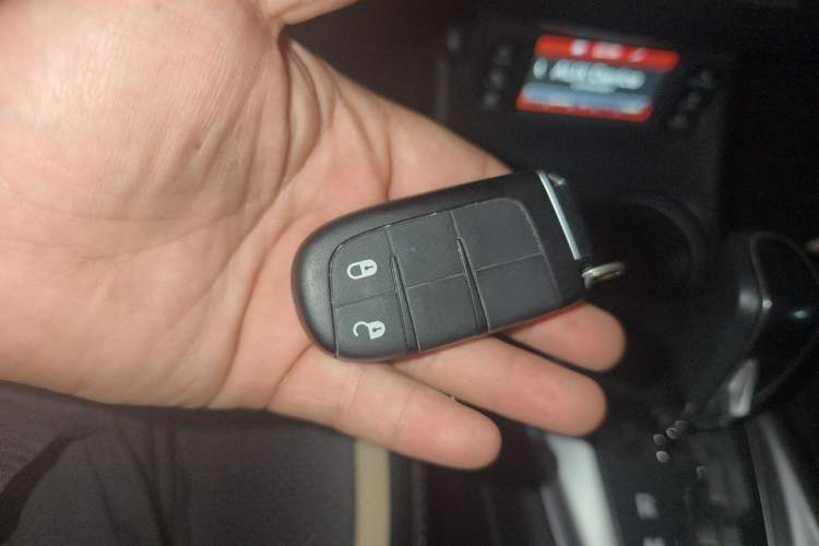 Used Fiat Freemont 2012 2.4L Luxury Edition
